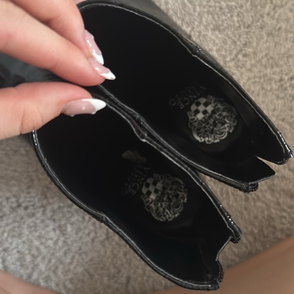 Vince Camuto Black Patent Leather Ankle Boots - Size 8.5 - Picture 7 of 7